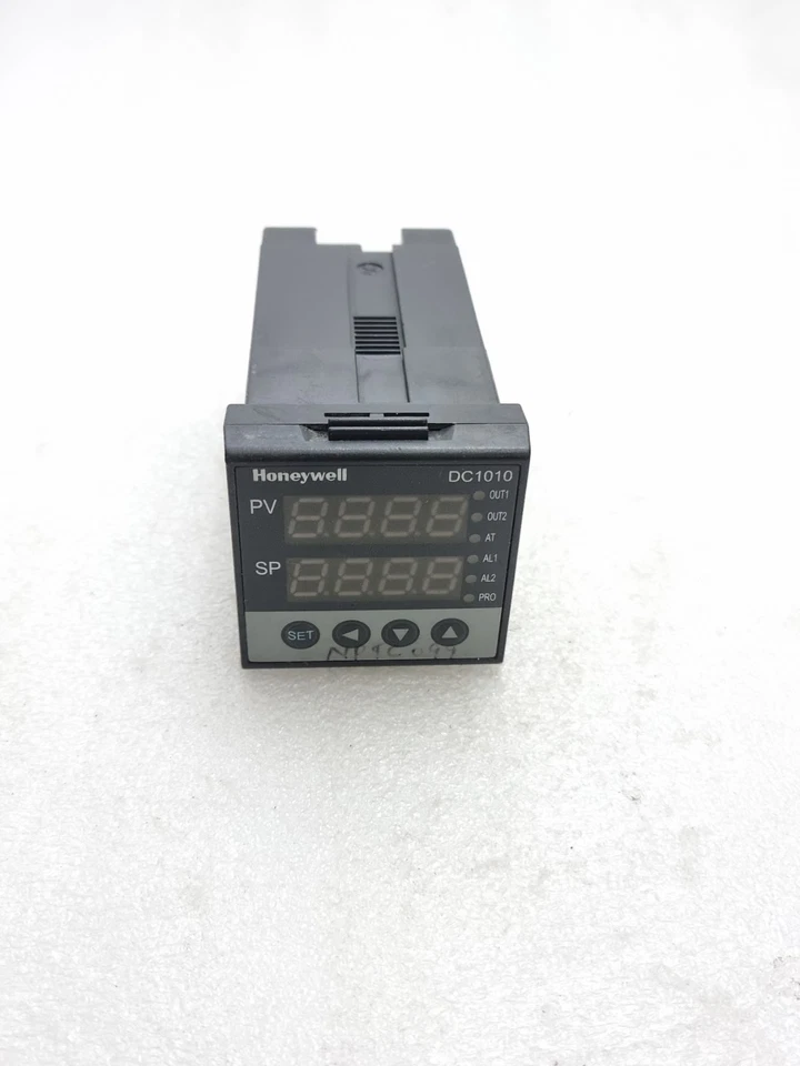 Used Working Honeywell DC1010CT-301000-E PID Digital Temperature Controller